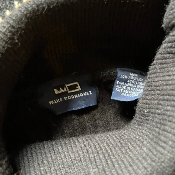 Merino Wool Ribbed Turtleneck Sweater - Picture 3 of 3